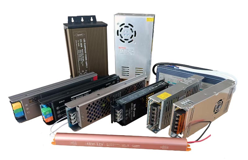 Ποια είναι τα βασικά ζητήματα για την ενσωμάτωση τροφοδοτικών λειτουργίας διακόπτη LED με μονάδες LED κατά την εγκατάσταση;